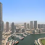 Waterfront View 1Br Apt With Gym, Pool & Sauna